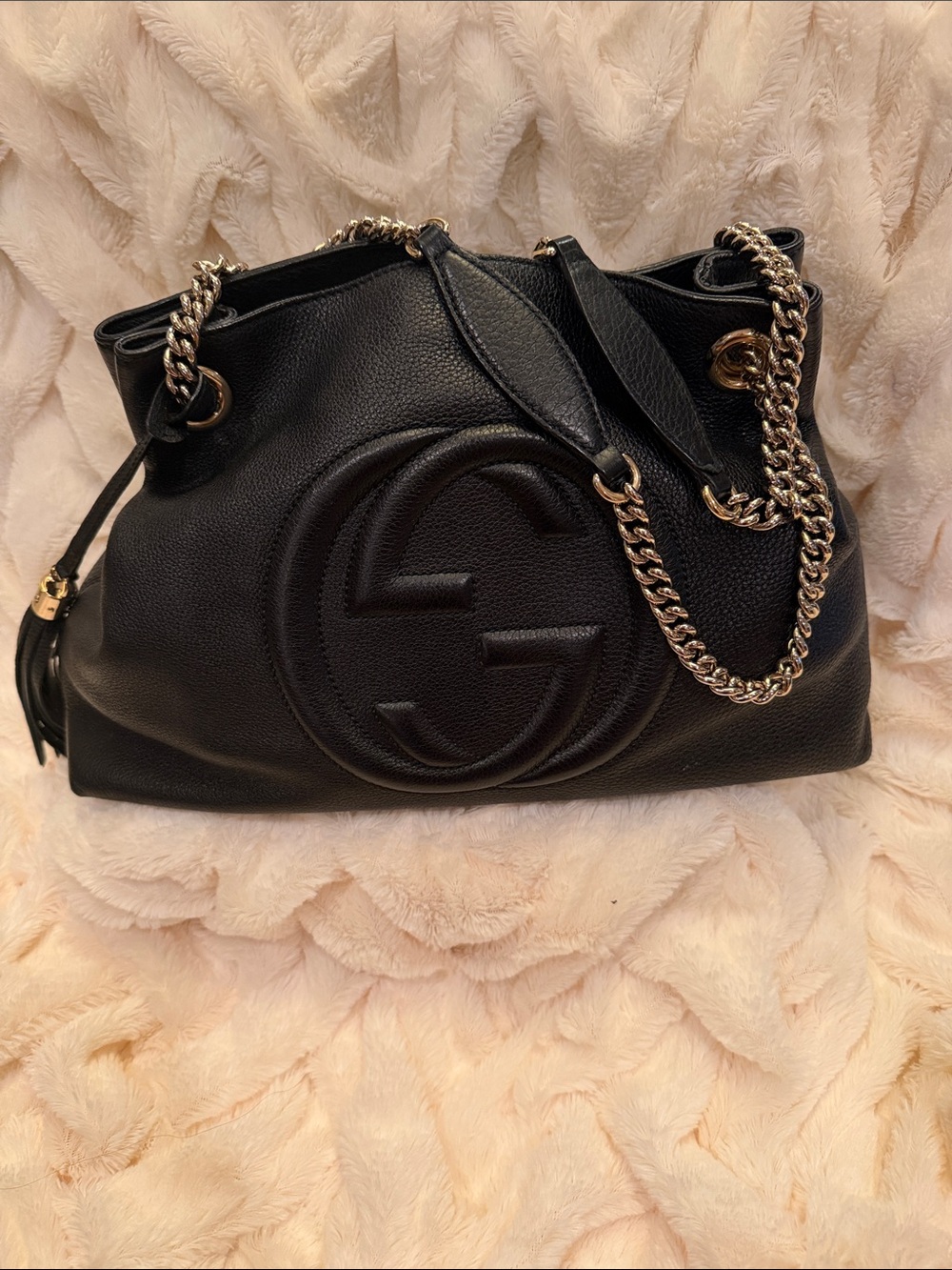 Gucci Black Pebbled Leather Shoulder Bag with Chain Strap
